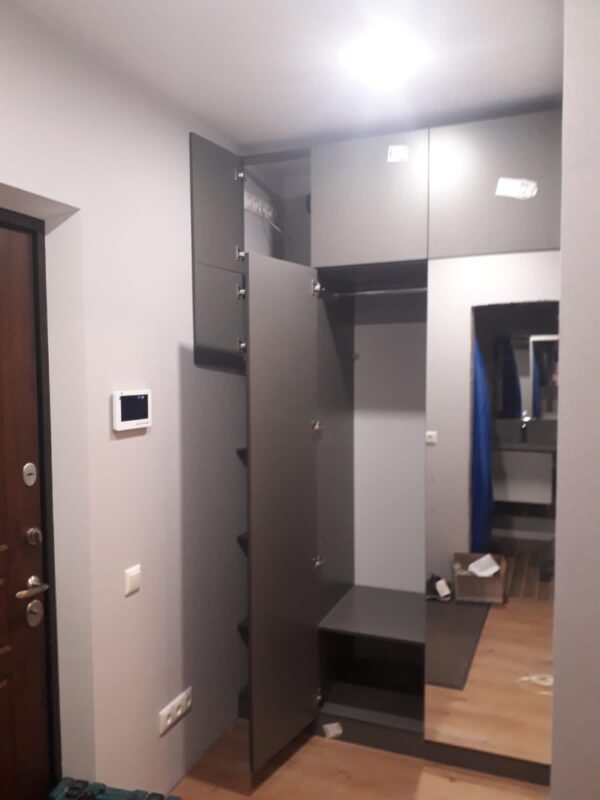 Шкаф в прихожую для Александра