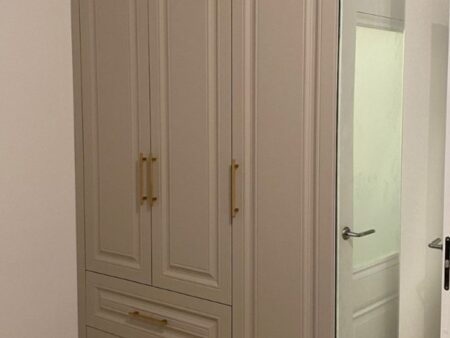 Шкаф в неоклассическом стиле для Марты